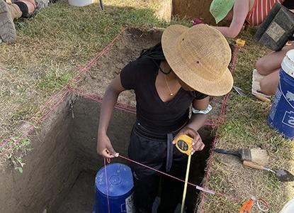 现场考古学生测量博彩论坛大全学院松湖环境校园挖掘现场